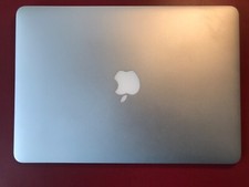 MacBook Air 13,3 pollici, 1,4GHz Intel Core i5 dual-core, con custodia morbida