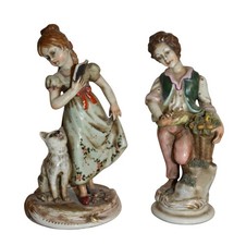 ANTICA COPPIA DI FIGURINE IN PORCELLANA CAPODIMONTE  EPOCA PRIMI '900