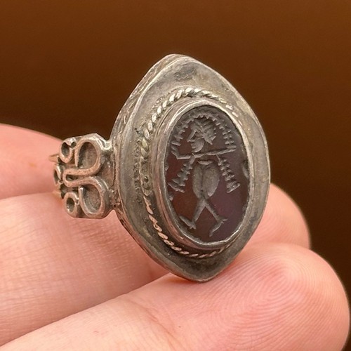 Bellissimo anello antico
