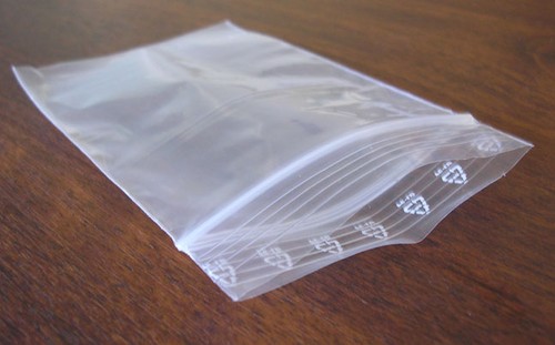 Sachets plastiques - , à