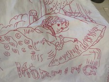 Coppia di federe europee antiche o vintage rosse ricamate a mano