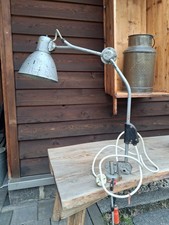 vecchia lampada da officina