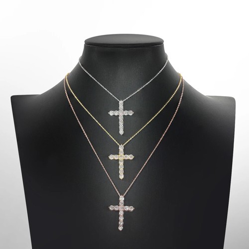 Collana con ciondolo croce