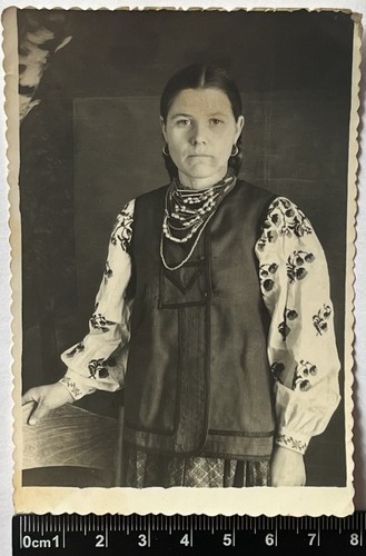 Giovane bella donna costume - bella, in