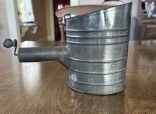 Antico setaccio manico lungo