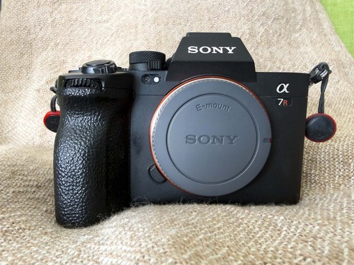 Sony alpha a7r - v,