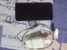 Smartphone Lg Q6 M700n. Con Scatola E Caricabatterie. Funzionante.