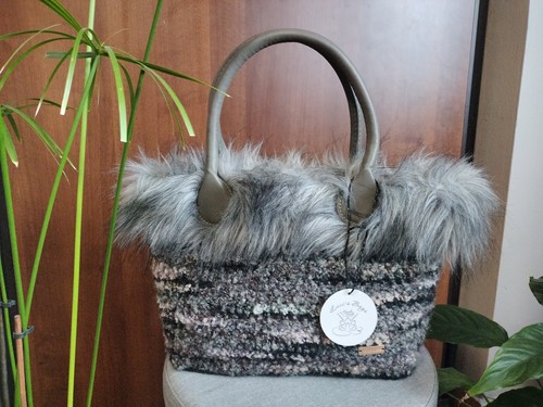 Borsa interamente fatta mano - fatta,