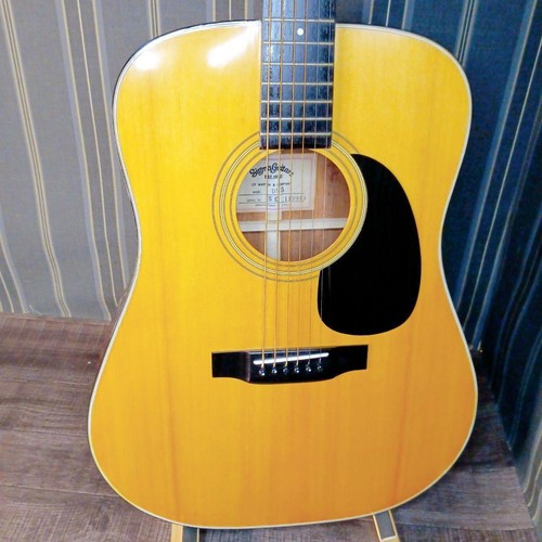 Chitarra acustica vintage