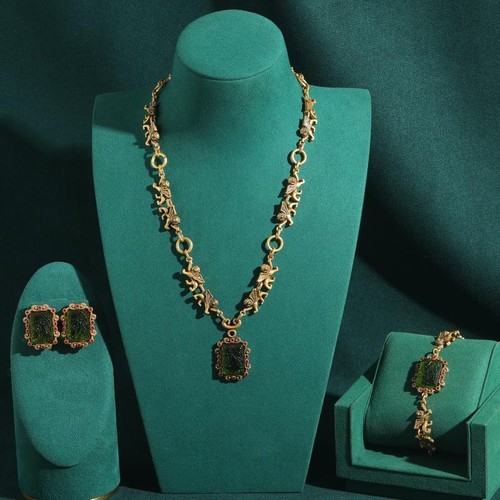 Set gioielli verdi vintage