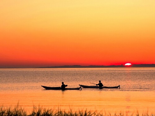 V5574 tramonto barche fiume - barche,
