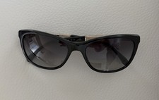 Occhiali da sole Chanel logo