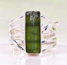 Anello tormalina verde grezza
