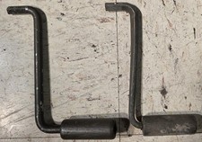 DUE PEDIVELLE PER GENERATORI A