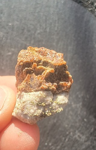 Vesuvianite matrice - su,