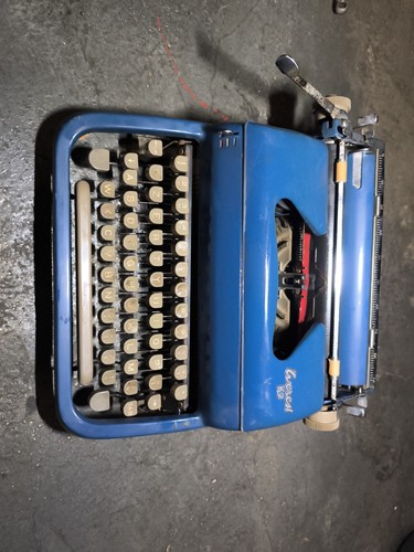 Macchina scrivere - da,