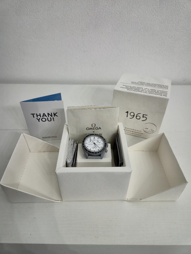Omega swatch moonswatch - omega,