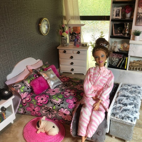 Barbie bambola legno misura
