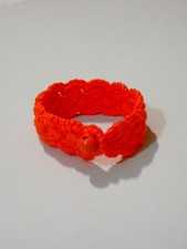 Braccialetto fatto a mano, in cotone arancione realizzato all'uncinetto