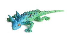 Bambola statuina animale