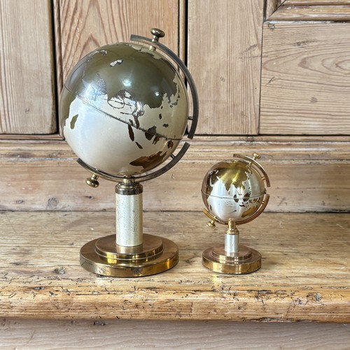 Vintage brass globe - globe, cigarette