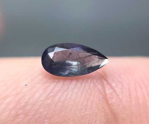 Pietra preziosa taglio - , iolite