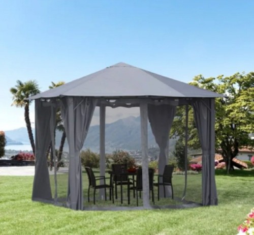 10x10ft outdoor patio - 10x10ft,