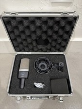 AKG C214 Microphono cablato