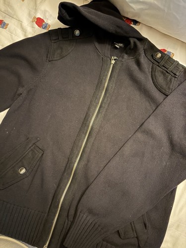 Felpa nera con - e, zip