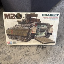 TAMIYA US M2 BRADLEY IFV TANK