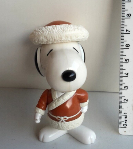Snoopy donald s world - snoopy,