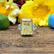 Attraente Limone Topazio Gemma