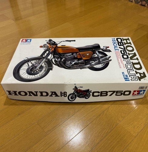 Kit quattro modelli - tamiya, 1/6