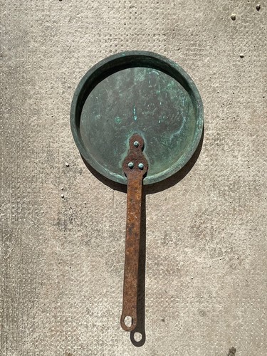 Antico coperchio per pentola