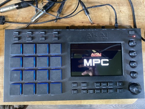 Akai professional mpc - akai,