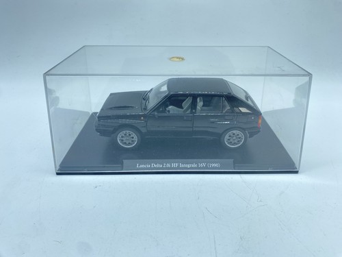 Modellino auto lancia delta - auto,