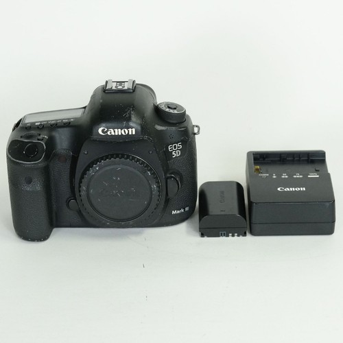 Fair canon eos mark iii - fair,
