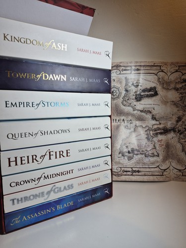 Throne glass red - throne, box
