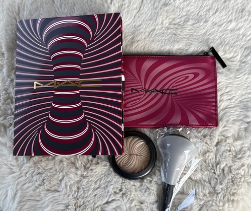 Mac trick the light extra - of,