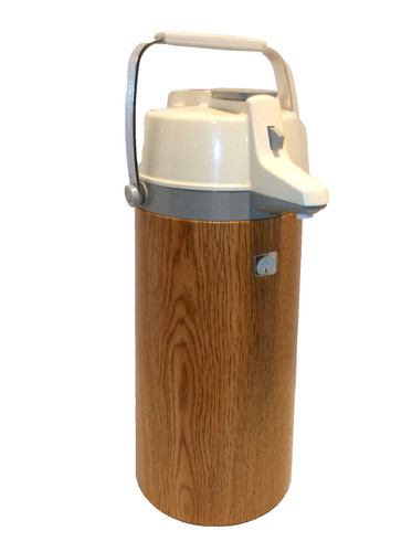 Thermos vintage pompa isolata