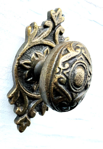 Antico ottone metallo - metallo, massello
