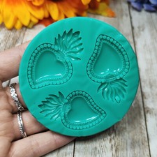 Stampo Cuore Sacro 3pz 4cm in silicone per resina, gesso, candele, cera, etc