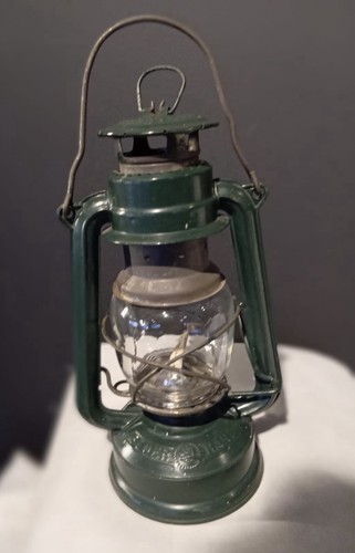 Lampada petrolio antica