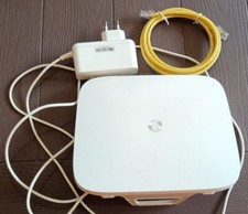  MODEM  VODAFONE PRATICAMENTE NUOVO , CON I SUOI ACCESSORI.