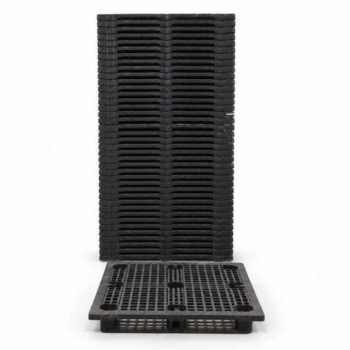 Plastic pallets x 47 - plastic,