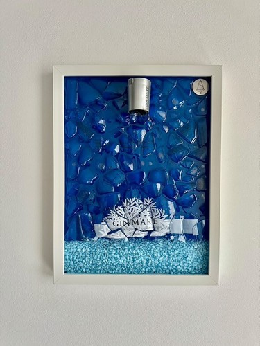 Quadro con bottiglia rotta - , gin
