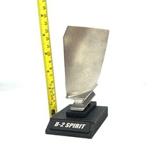 Lama motore jet in titanio B-2