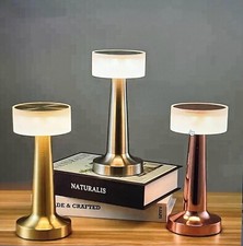 Lampada da tavolo a LED senza