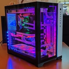 PC Gaming Ryzen 9 5900X, RX 6800, 32GB RAM, SSD 1TB, Raffreddamento a Liquido