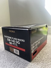 Flash macro Sigma EM-140 DG